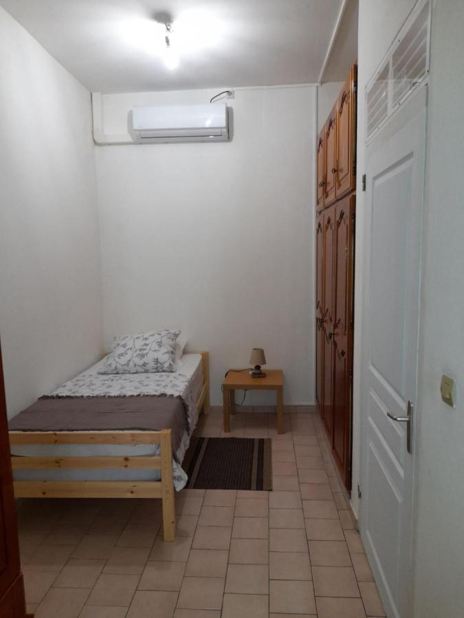 Apartament Chez Lucile Et Gilbert Bouillante Zewnętrze zdjęcie