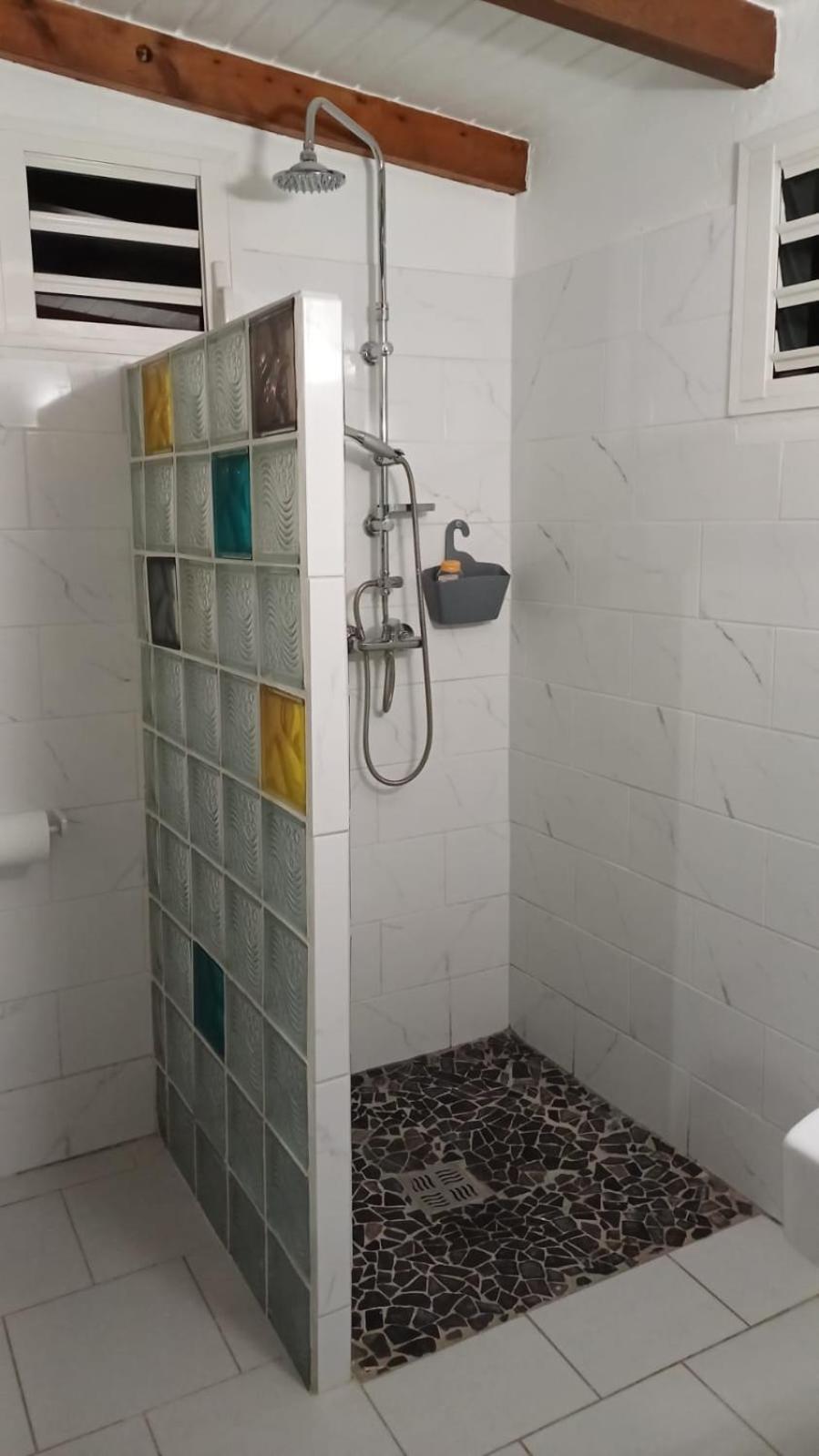 Apartament Chez Lucile Et Gilbert Bouillante Zewnętrze zdjęcie